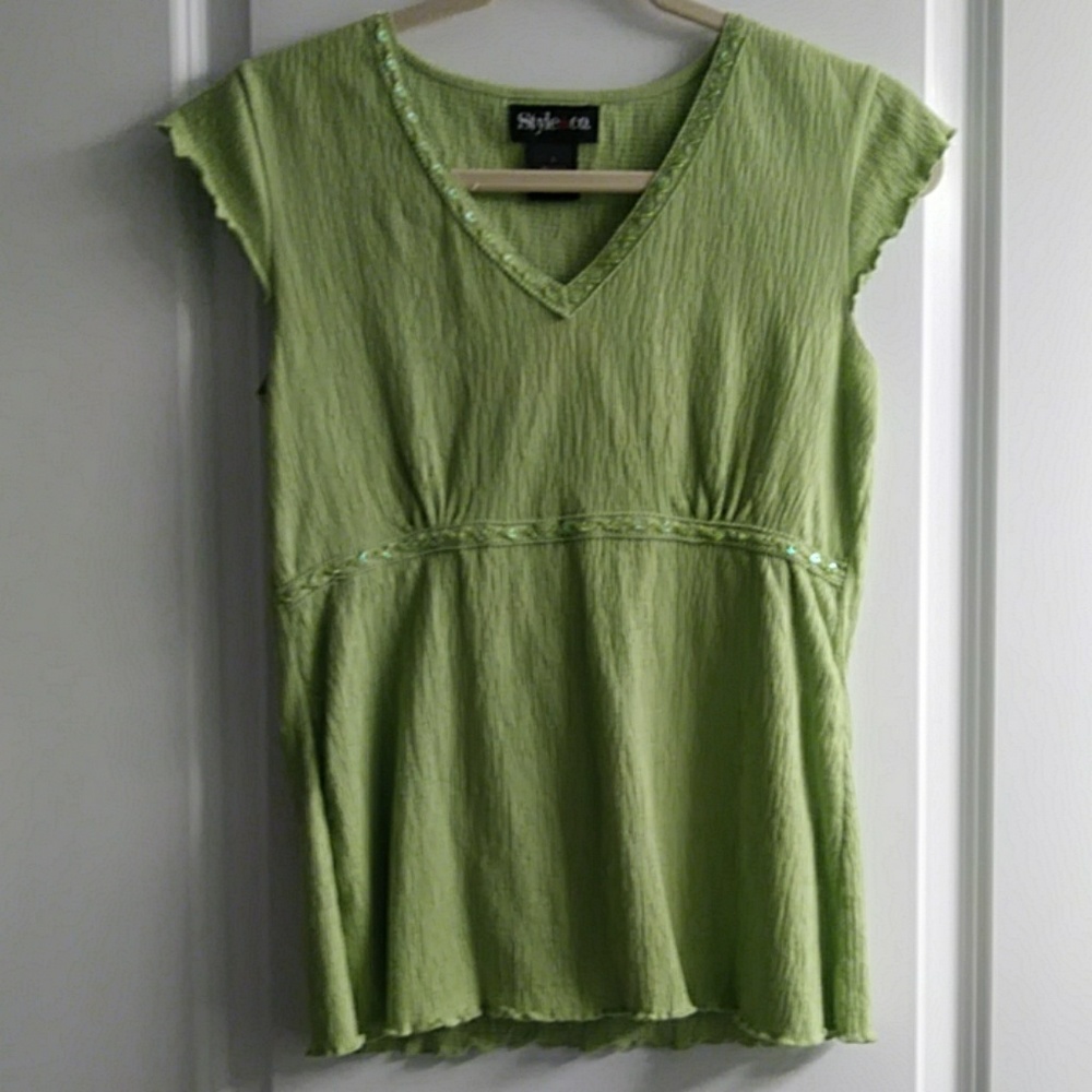 V neck top